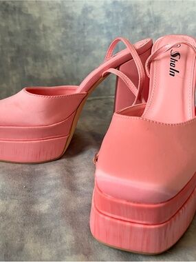 Source Unknown Coral Pink Platform Slingback Heels
